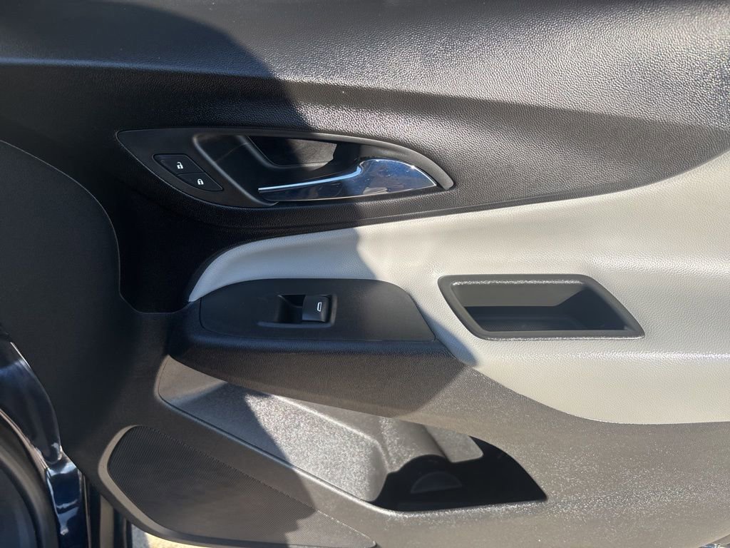 Used 2020 Chevrolet Equinox LS w/ LS Convenience Package image 44