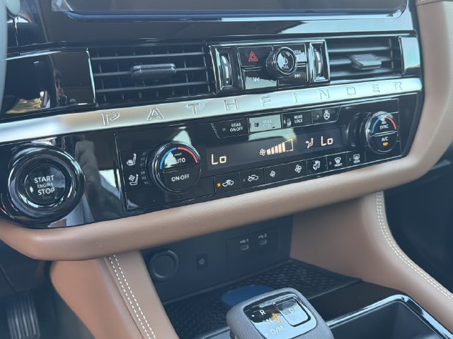 New 2026 Nissan Pathfinder Platinum AWD/4WD image 35