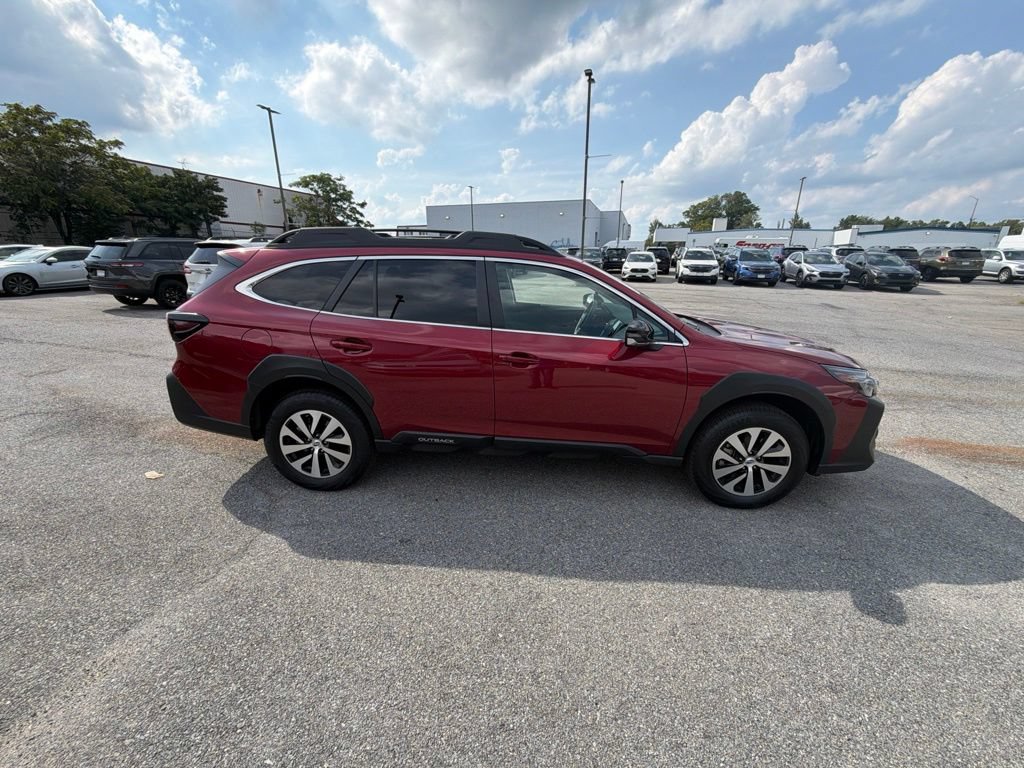 Used 2025 Subaru Outback Premium AWD/4WD image 2