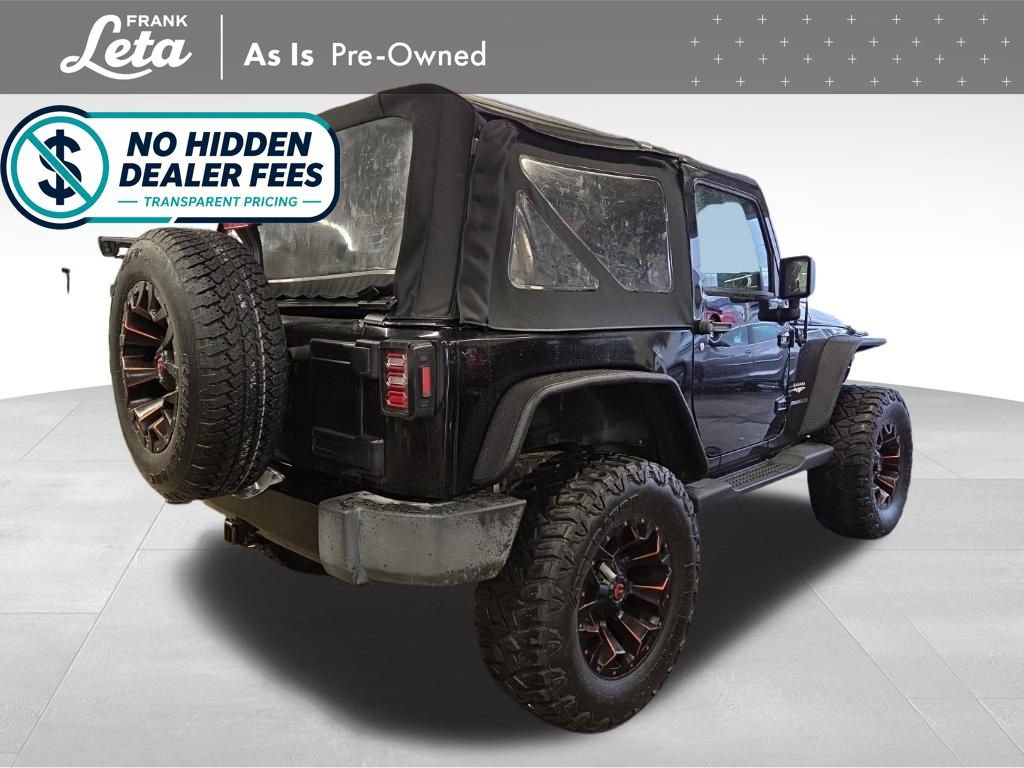 Used 2015 Jeep Wrangler Sahara w/ Connectivity Group AWD/4WD image 7