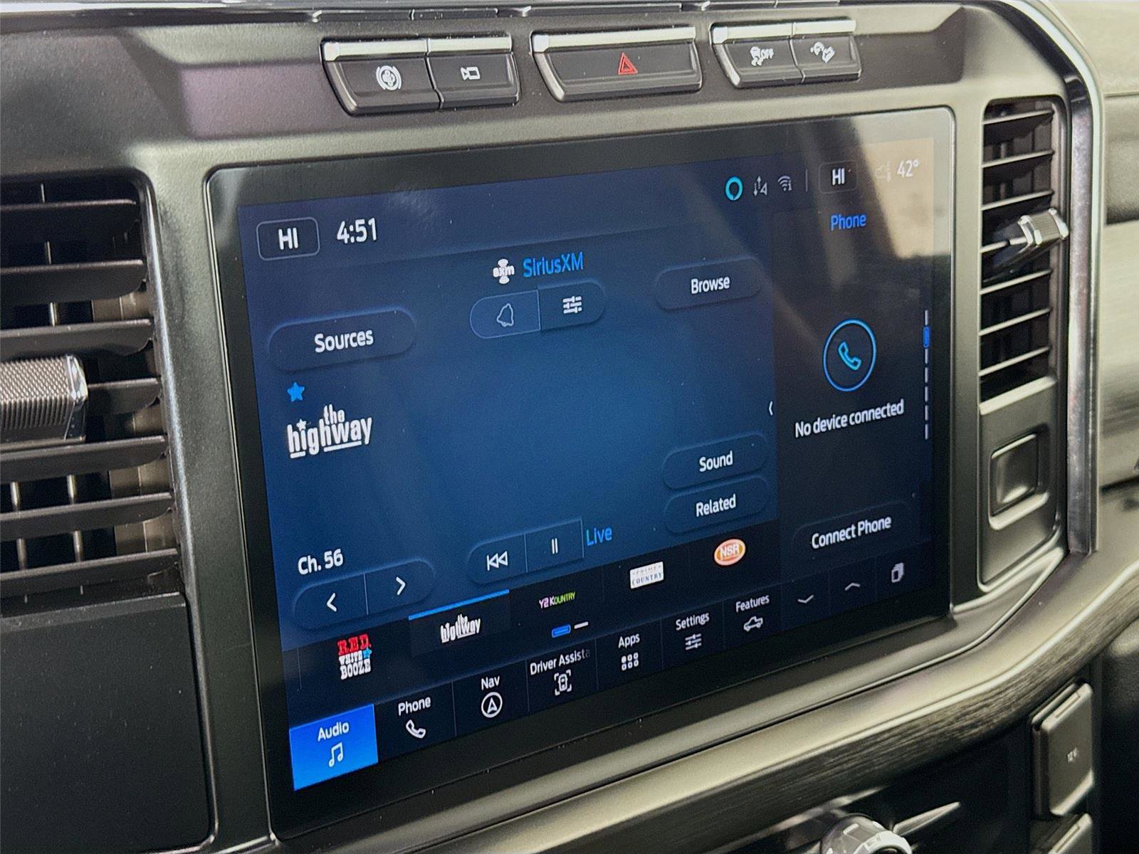 Used 2024 Ford F350 Lariat w/ Chrome Package image 15