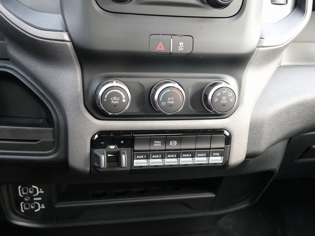 New 2023 RAM 5500 Tradesman AWD/4WD image 20
