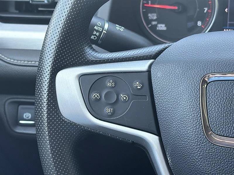 Used 2023 GMC Acadia SLE w/ Driver Convenience Package FWD image 24