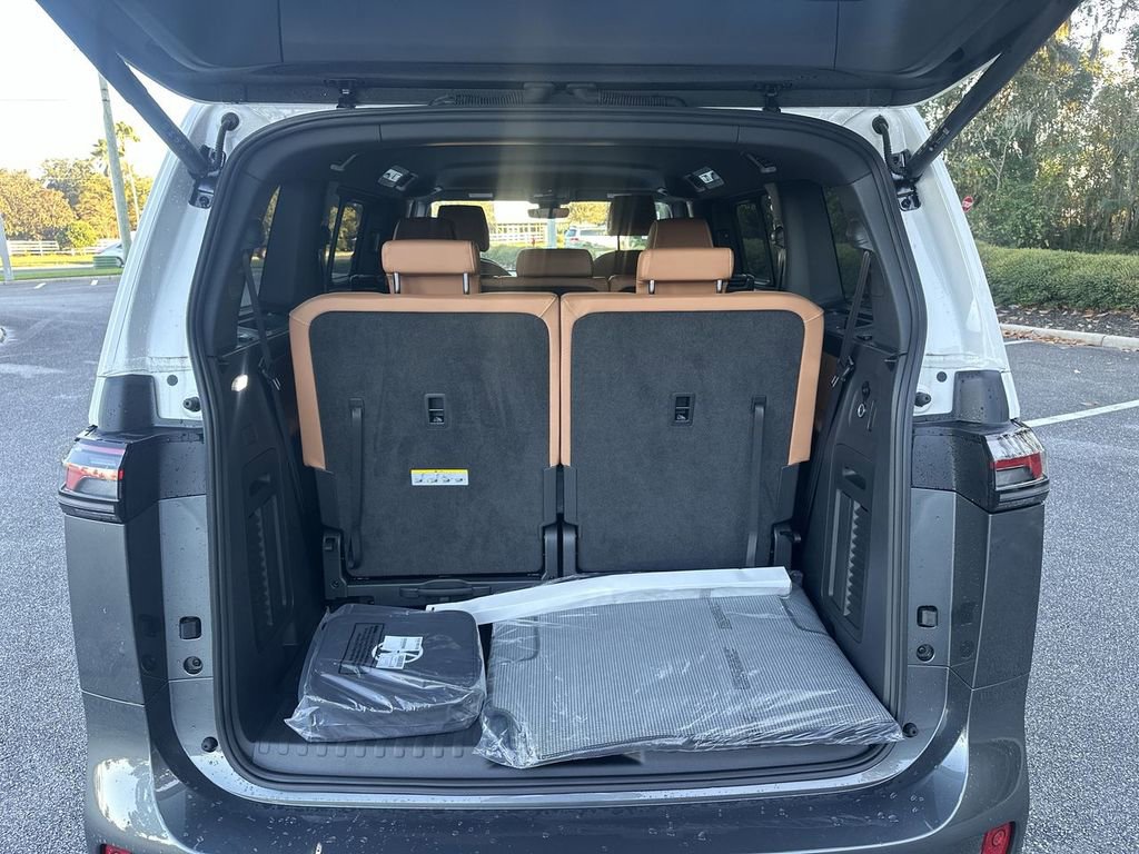 New 2025 Volkswagen ID. Buzz Pro S image 25