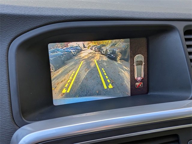 Used 2018 Volvo V60 T5 Dynamic w/ Vision Package image 12