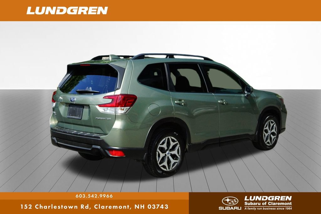 Used 2019 Subaru Forester Premium AWD/4WD image 3