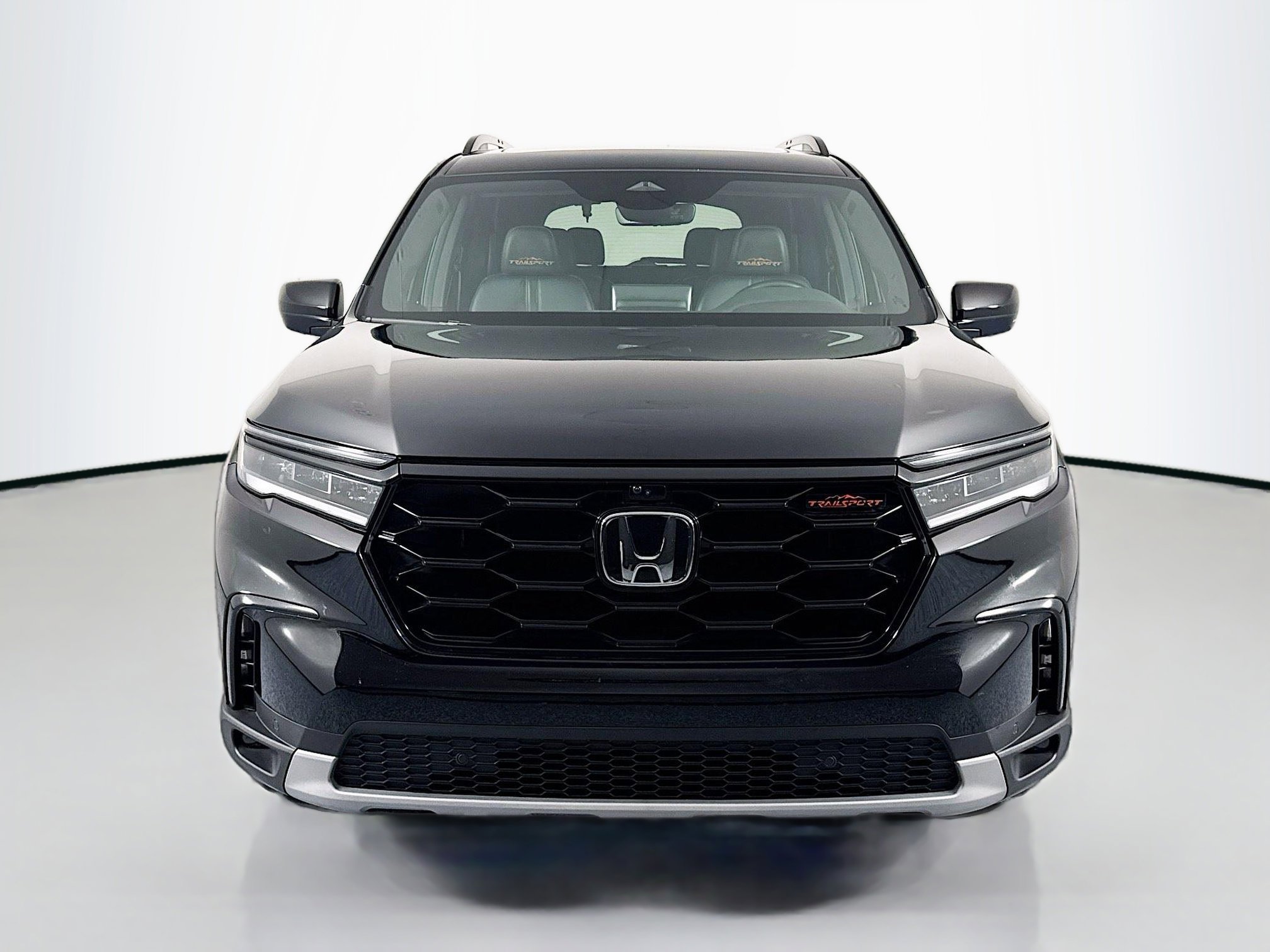 Certified 2025 Honda Pilot TrailSport image 2