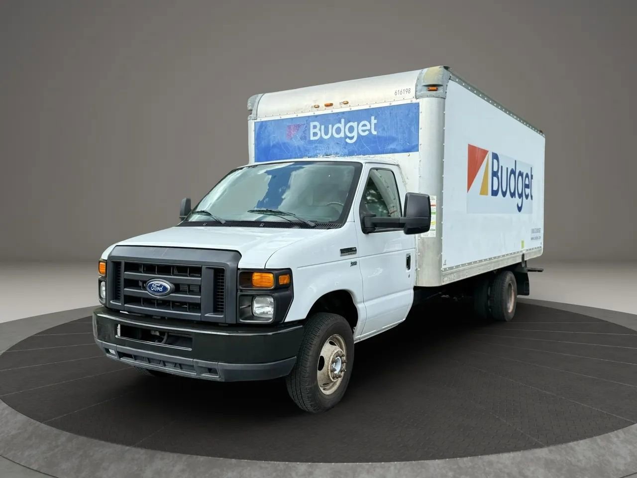 Used 2016 Ford E-350 and Econoline 350 Super Duty image 1