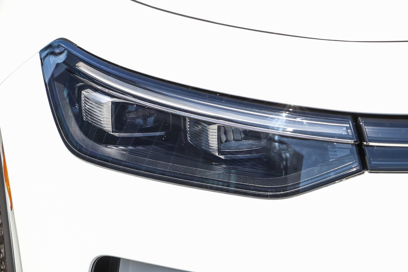 New 2026 Volkswagen Tiguan SE FWD image 4