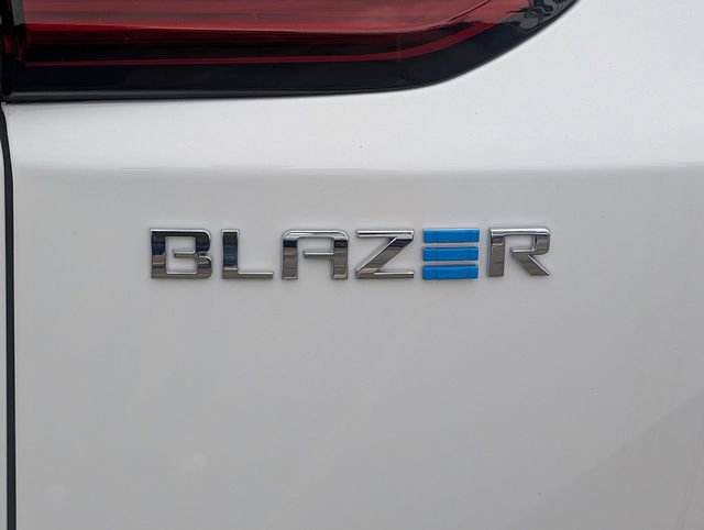 New 2026 Chevrolet Blazer EV LT image 11