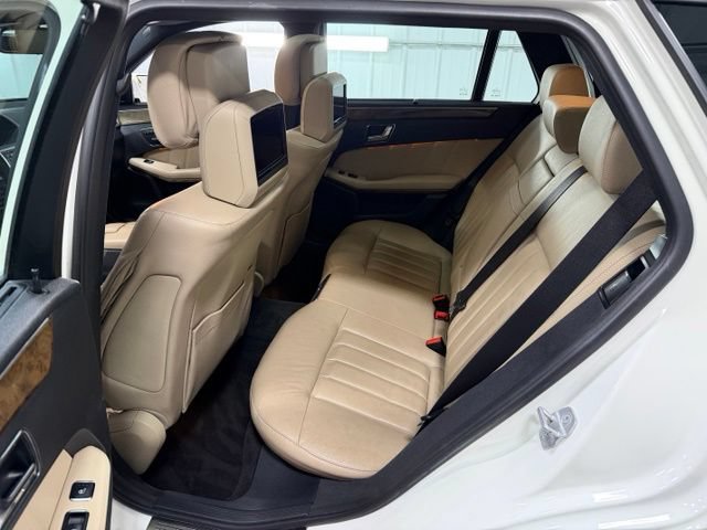 Used 2011 Mercedes-Benz E 350 4MATIC Wagon image 10