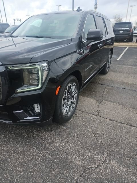 Used 2023 GMC Yukon Denali Ultimate image 3