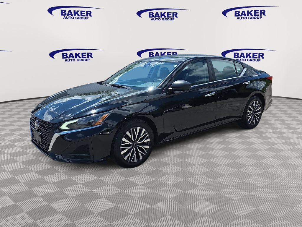 Used 2024 Nissan Altima 2.5 SV FWD image 7