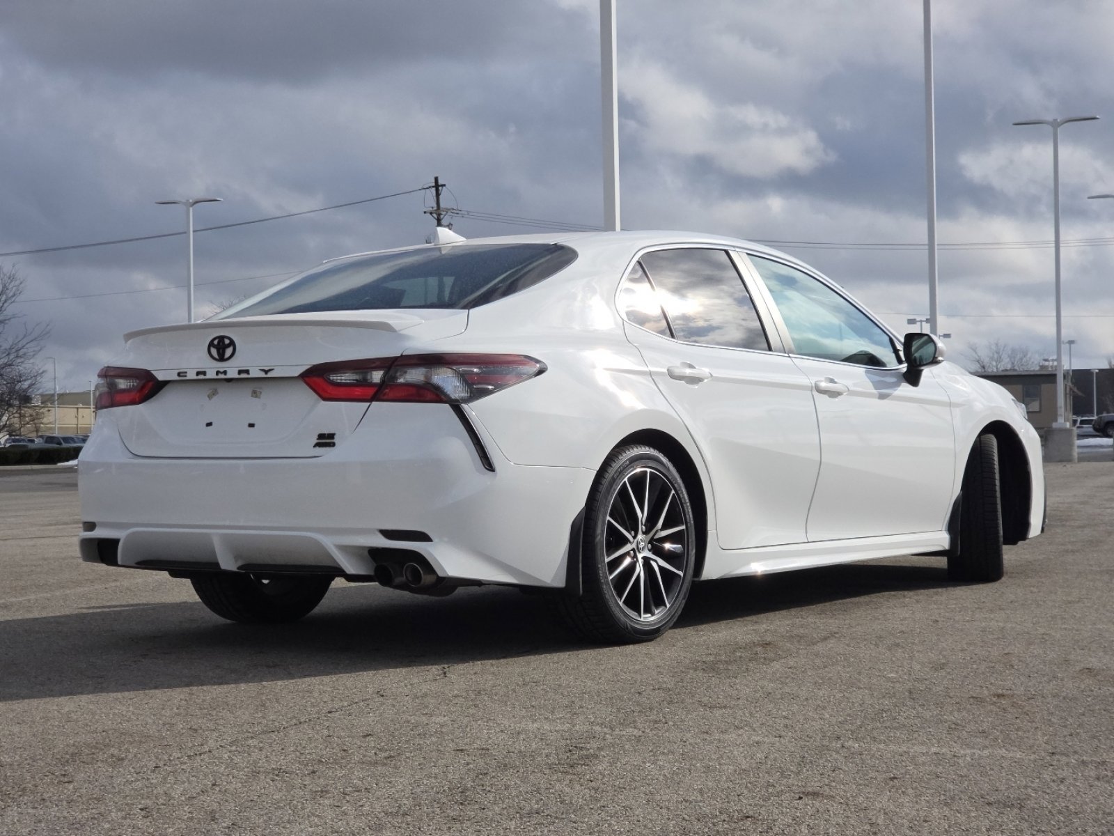 Used 2022 Toyota Camry SE image 20