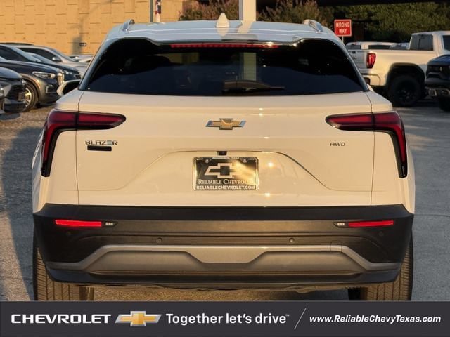 Used 2024 Chevrolet Blazer EV LT AWD/4WD image 7