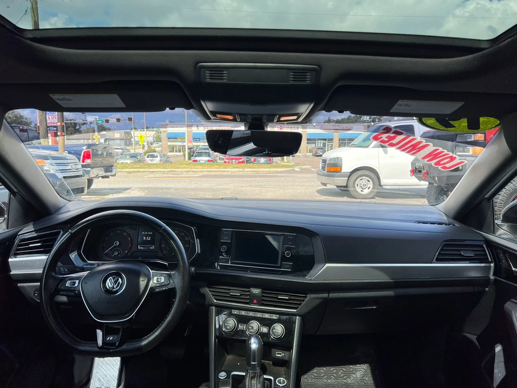 Used 2019 Volkswagen Jetta R-Line FWD image 12