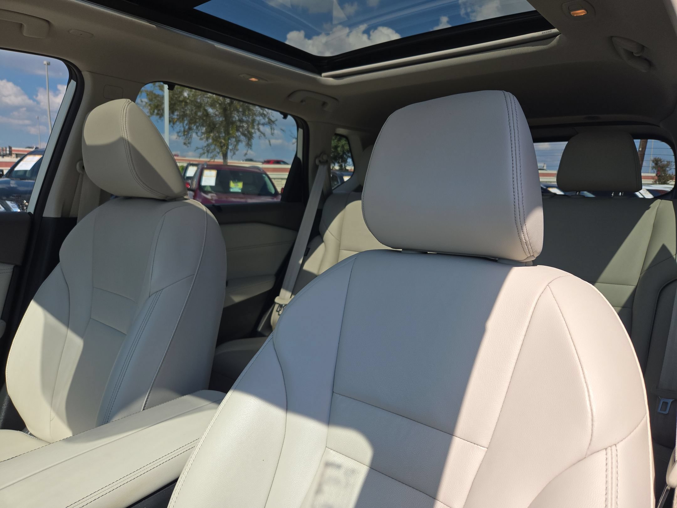 Used 2023 Nissan Rogue SL w/ SL Premium Package FWD image 9