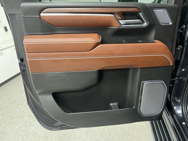 Used 2024 GMC Sierra 3500 Denali Ultimate image 45