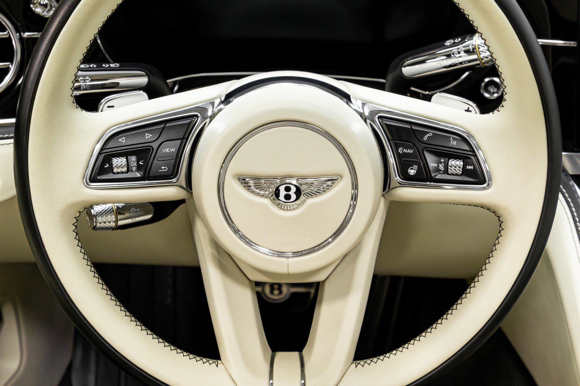 Used 2021 Bentley Flying Spur W12 image 65