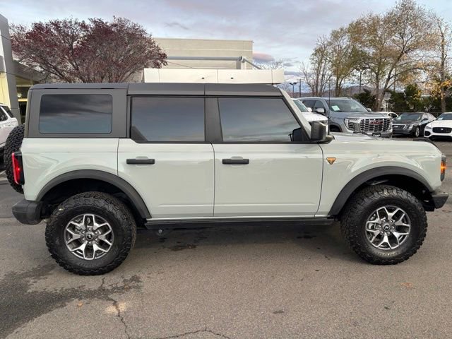 Used 2024 Ford Bronco Badlands image 9
