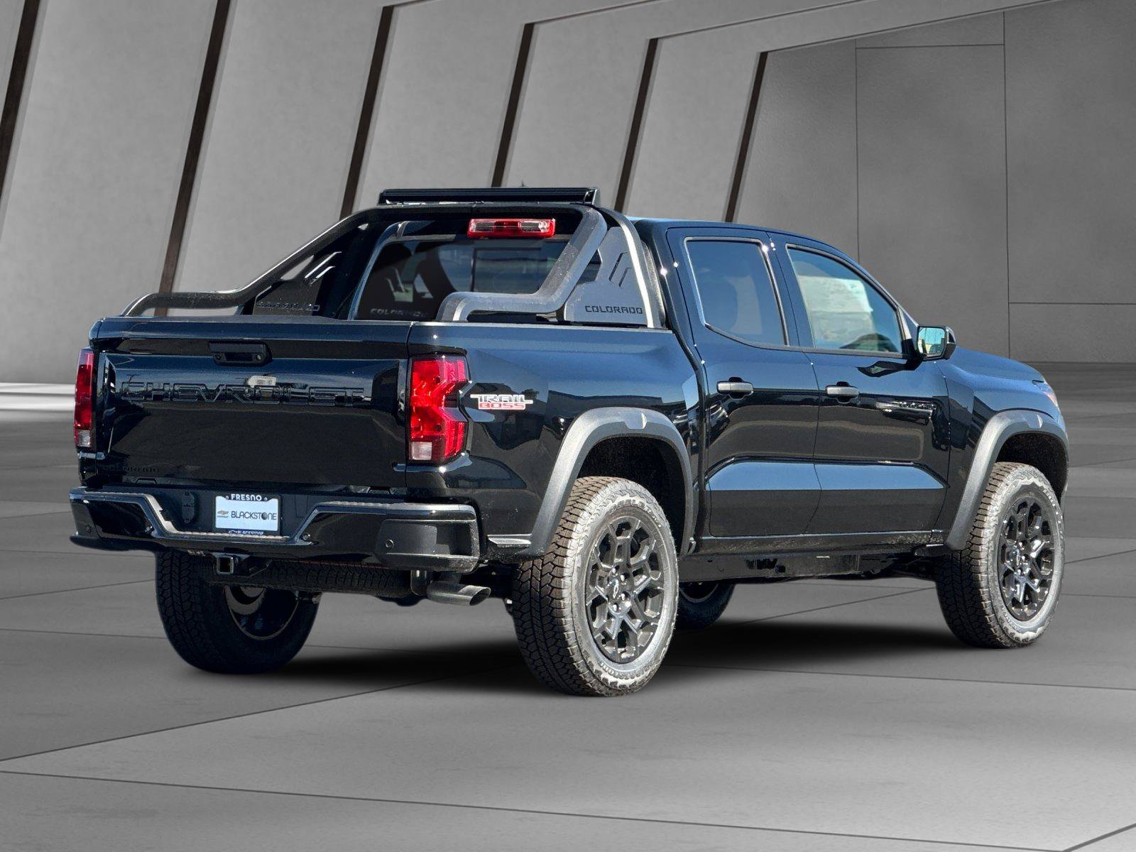 New 2026 Chevrolet Colorado Trail Boss w/ Midnight Edition AWD/4WD image 4