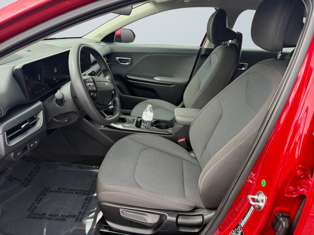 Used 2025 Kia K4 FWD image 9