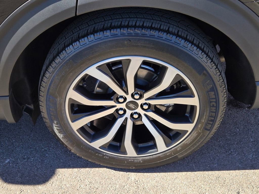 Used 2023 Ford Explorer ST-Line w/ Class IV Trailer Tow Package image 10