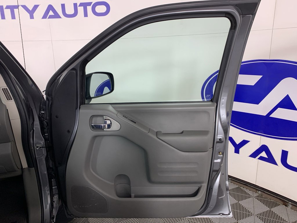 Used 2017 Nissan Frontier SV w/ SV Value Truck Package image 39