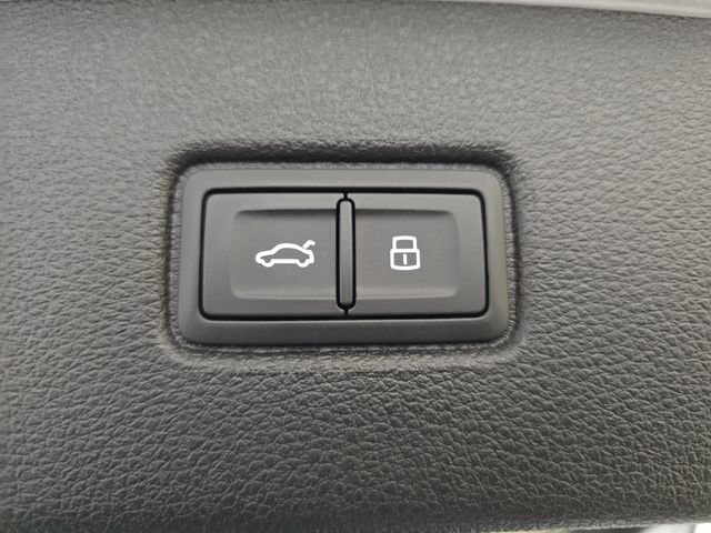 Certified 2025 Audi Q7 3.0T Premium w/ Convenience Package image 38