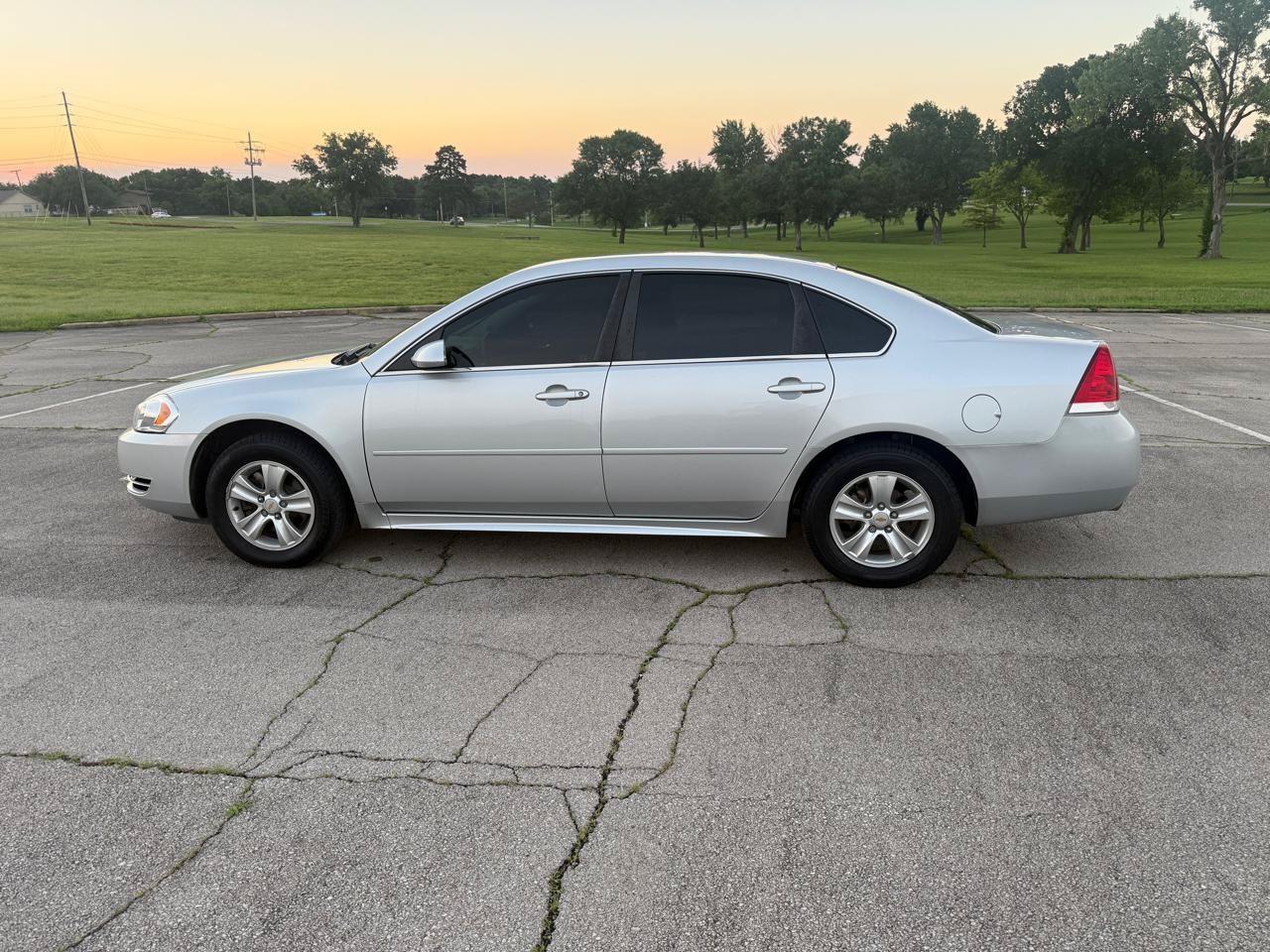 Used 2016 Chevrolet Impala Limited LS FWD image 3