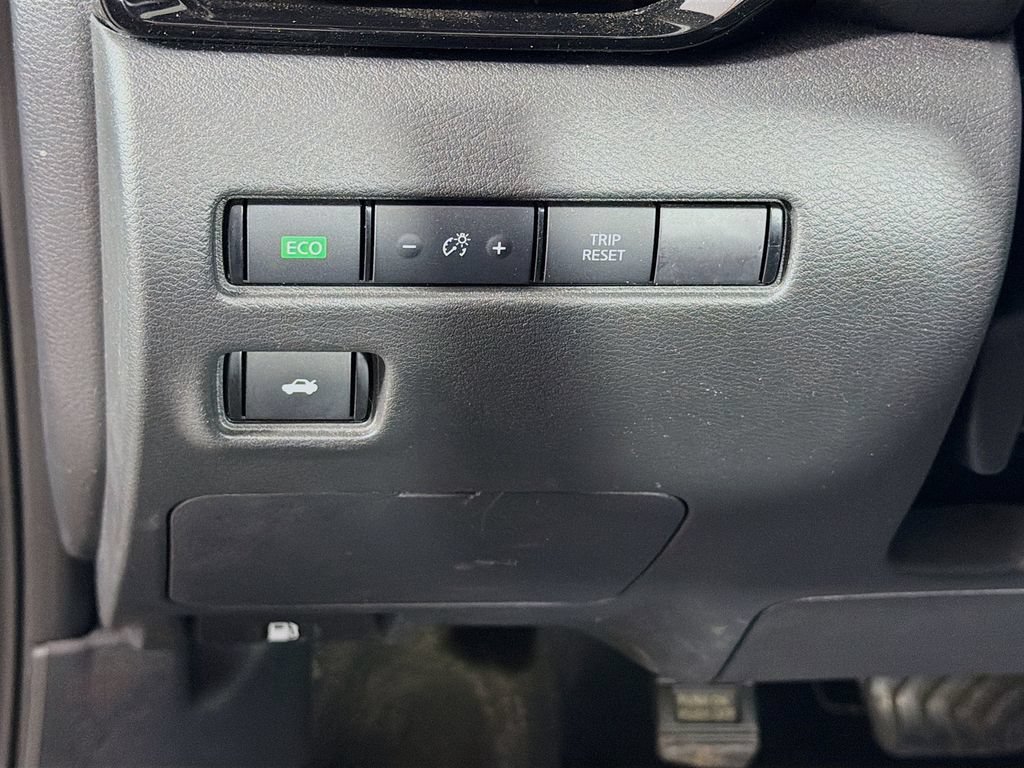 Used 2024 Nissan Sentra SV w/ All-Weather Package FWD image 10