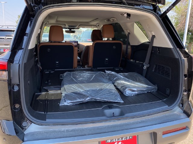 New 2026 Nissan Pathfinder Platinum AWD/4WD image 25