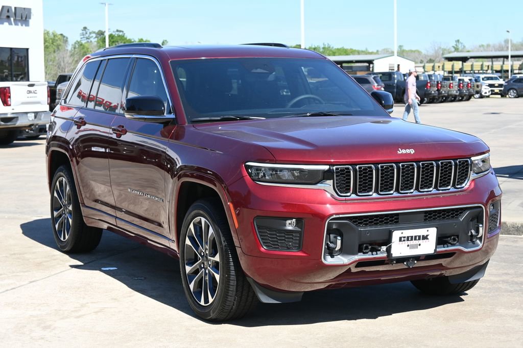 Used 2025 Jeep Grand Cherokee Overland w/ Luxury Tech Group IV image 2