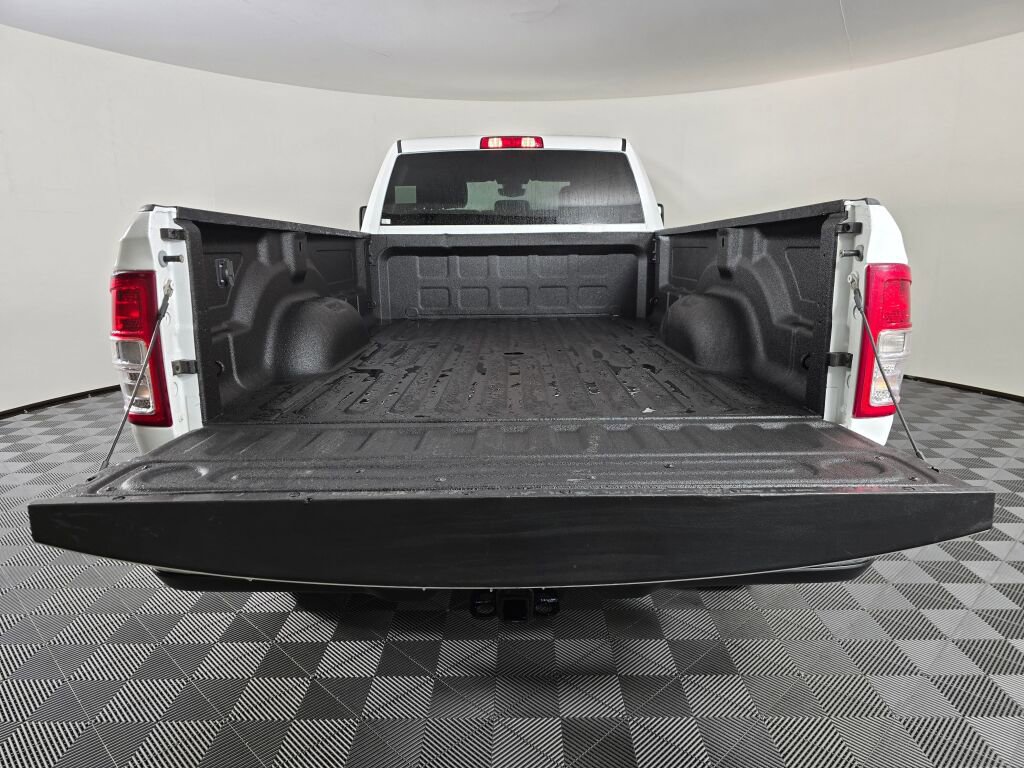 Used 2024 RAM 3500 Big Horn image 16