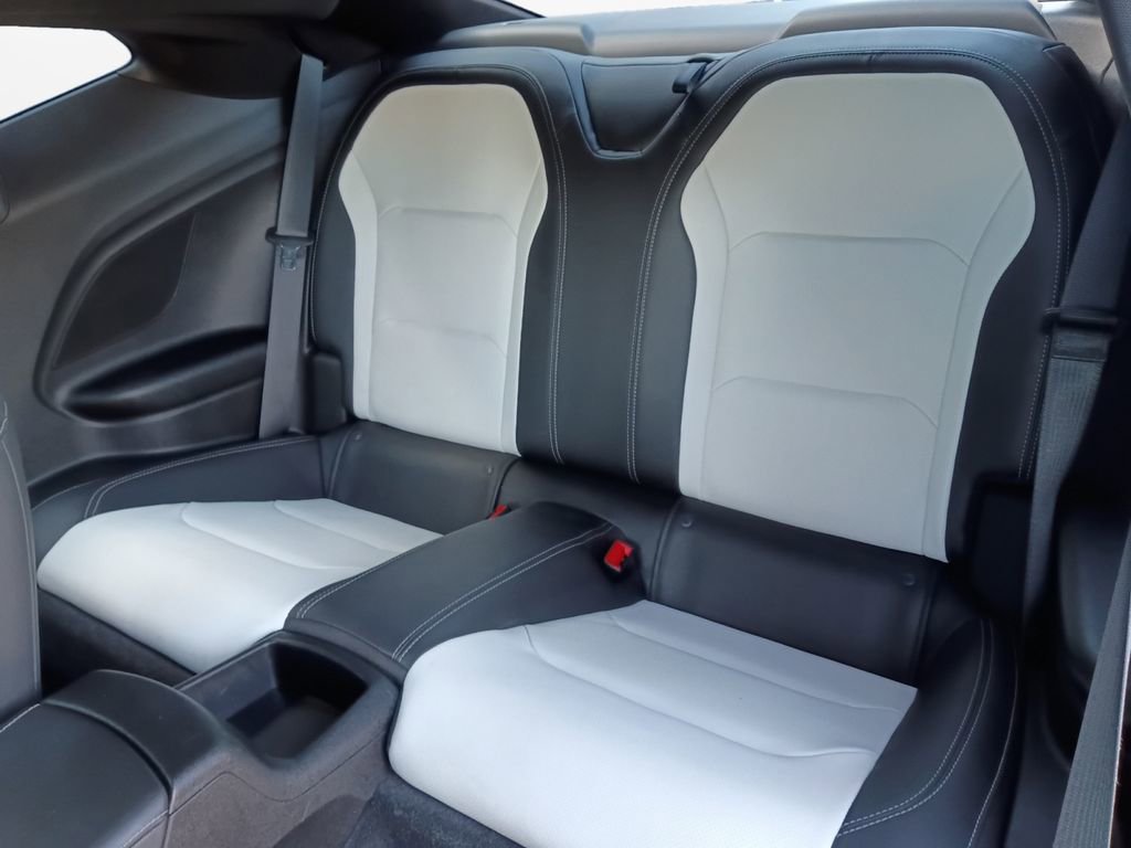 Used 2020 Chevrolet Camaro LT image 22