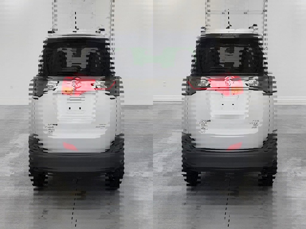 Used 2015 Toyota RAV4 Limited w/ Technology Package image 8