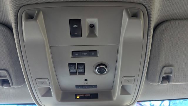 Used 2015 Cadillac Escalade Luxury image 46