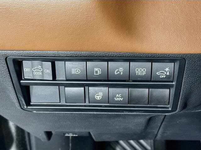 Used 2023 Toyota Tundra 1794 Edition AWD/4WD image 10