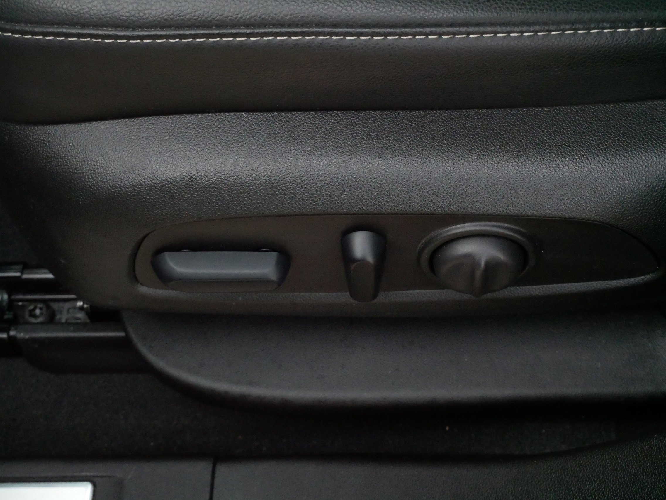 Used 2023 GMC Acadia SLT w/ Elevation Edition image 20