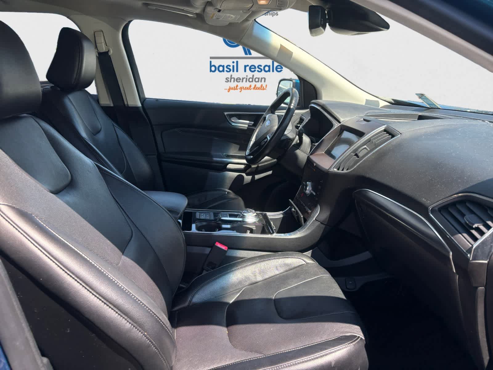 Used 2020 Ford Edge Titanium w/ Equipment Group 301A AWD/4WD image 17