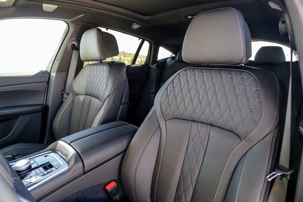New 2026 BMW X6 M60i w/ Executive Package image 22