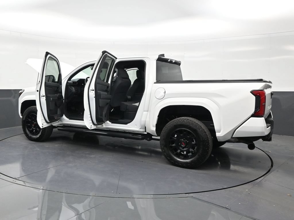 Used 2026 Toyota Tacoma SR5 RWD image 31