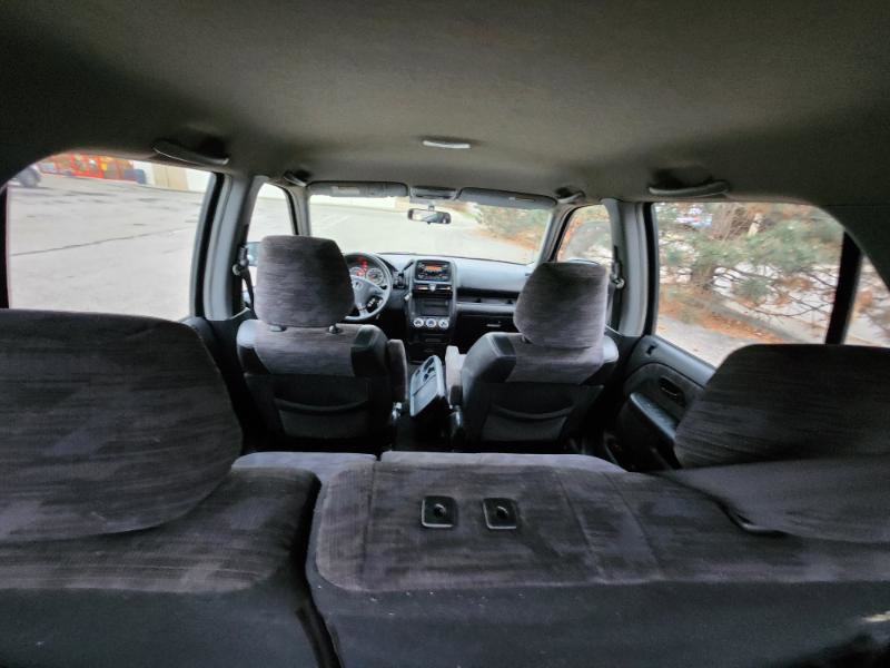 Used 2002 Honda CR-V LX image 12