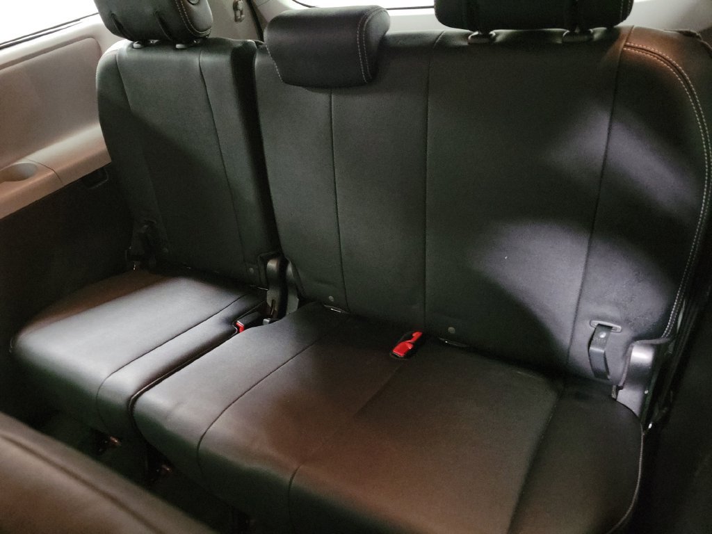 Used 2015 Toyota Sienna SE FWD image 29