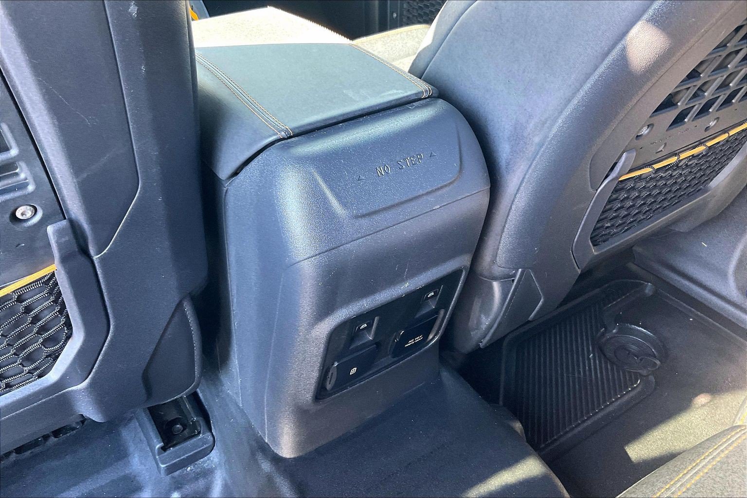 Used 2024 Ford Bronco Badlands AWD/4WD image 39
