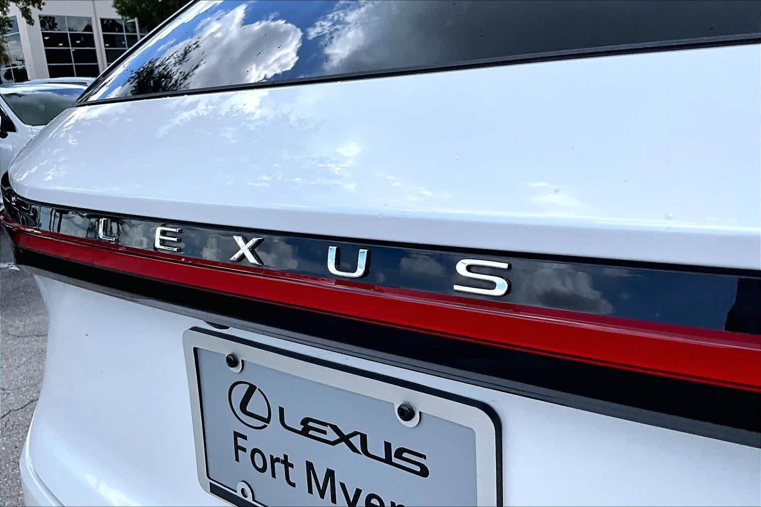 Used 2024 Lexus RX 350h w/ Accessory Package (Z1) AWD/4WD image 30