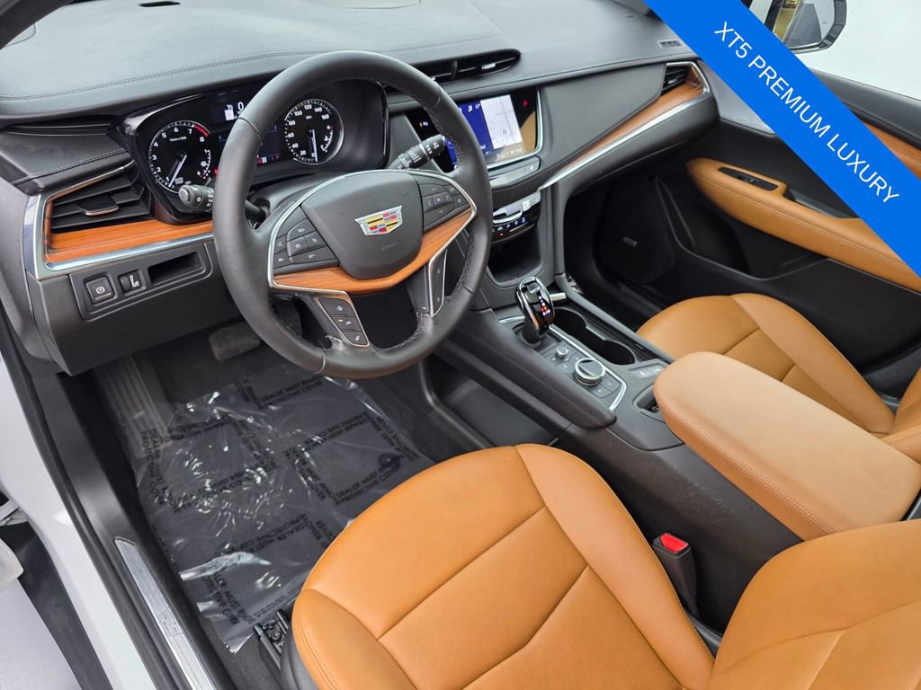 Used 2023 Cadillac XT5 Premium Luxury AWD/4WD image 10
