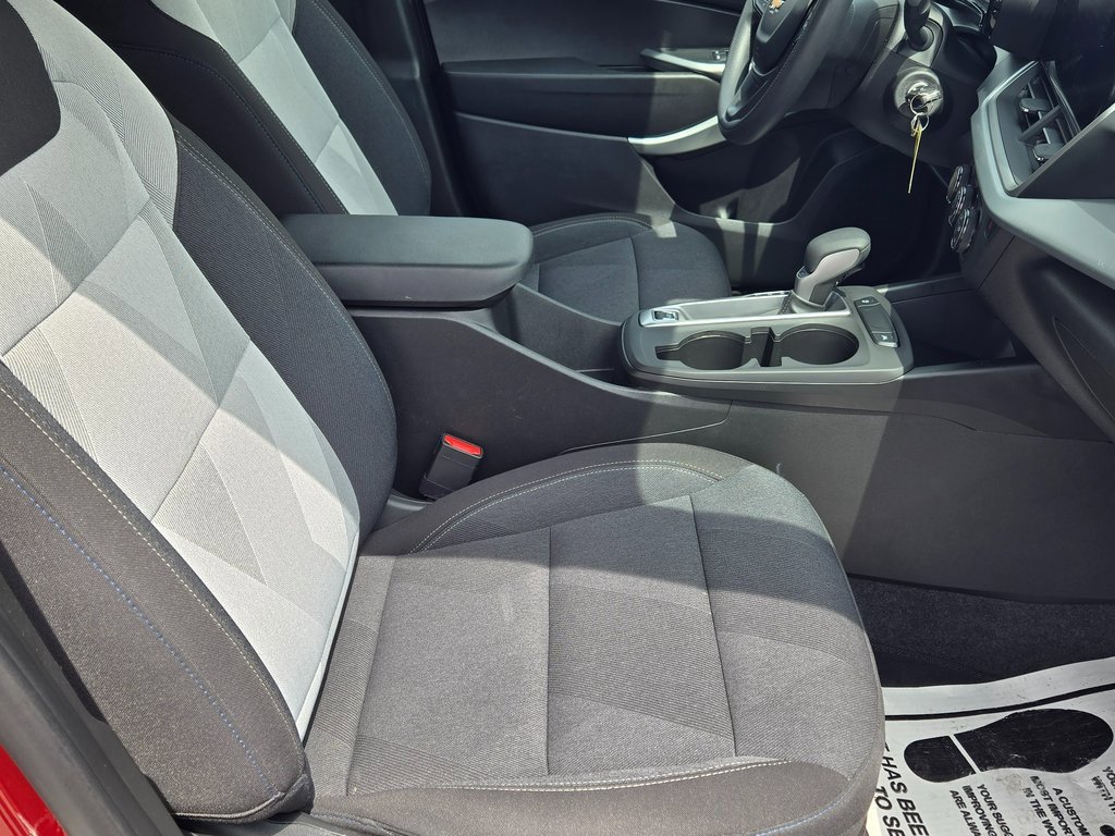 Used 2024 Chevrolet Trax LS image 19