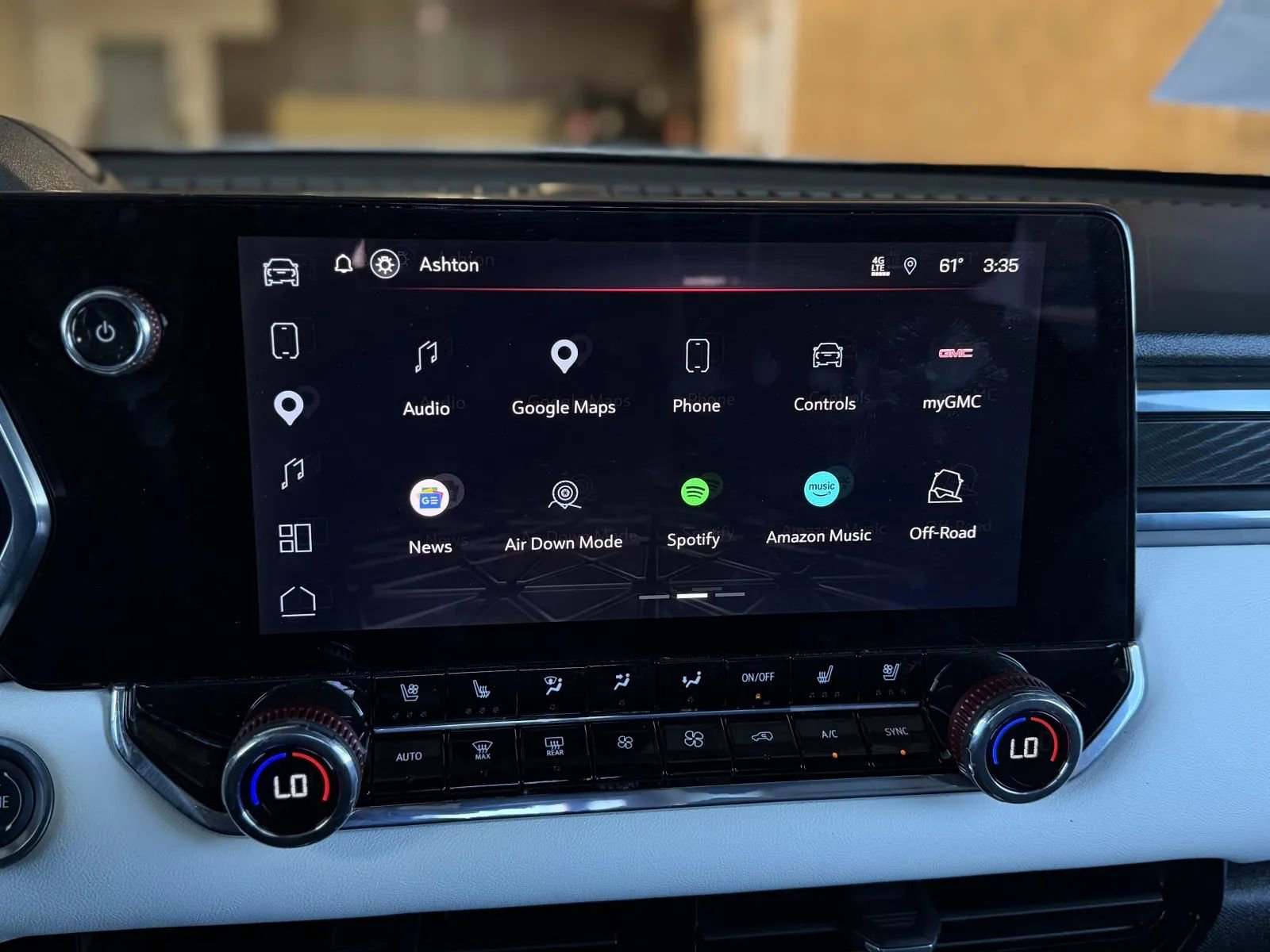 Used 2025 GMC Canyon AT4 w/ AT4X Package image 46