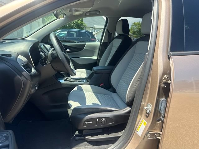 Used 2018 Chevrolet Equinox LT w/ Sun & Infotainment Package AWD/4WD image 5